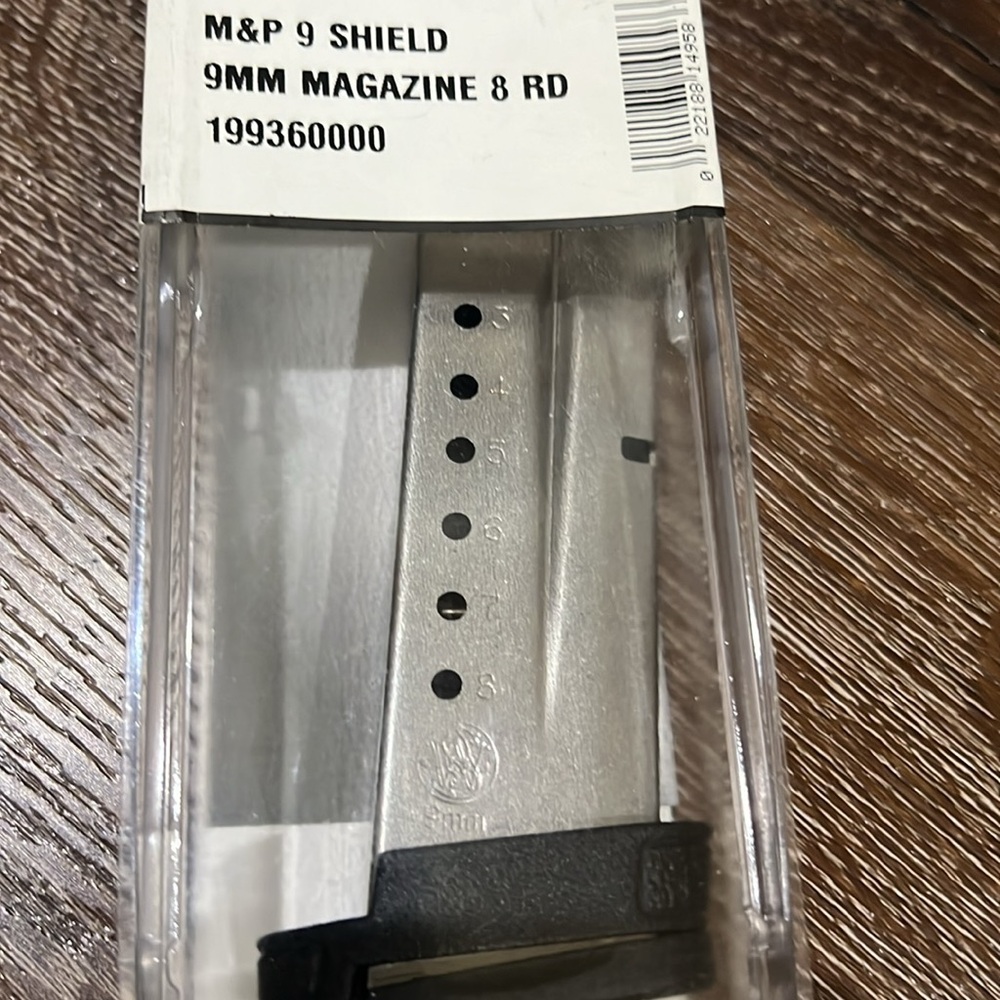 NWT M&P by smith and wesson 9 shield 4 total - Picture 7 of 8